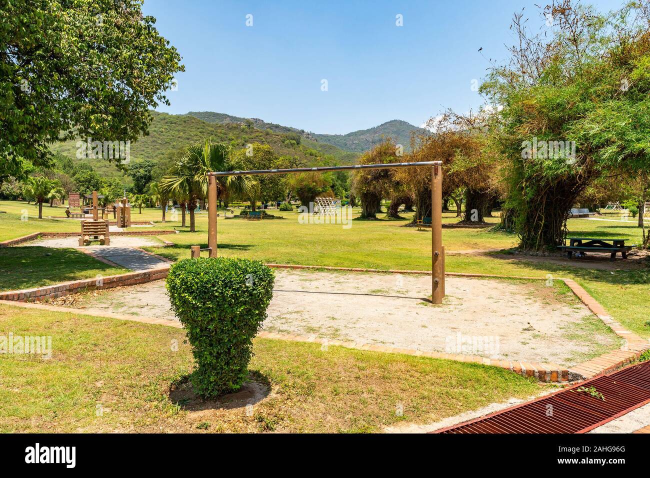 Islamabad japanische Kinder Park malerischen Atemberaubenden Blick auf Spielplatz auf einem sonnigen blauen Himmel Tag Stockfoto