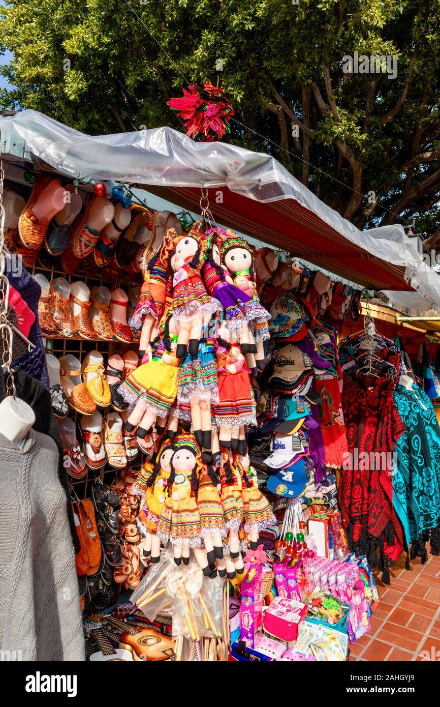 Shopping auf der Olvera Street, Los Angeles, Kalifornien, USA Stockfoto