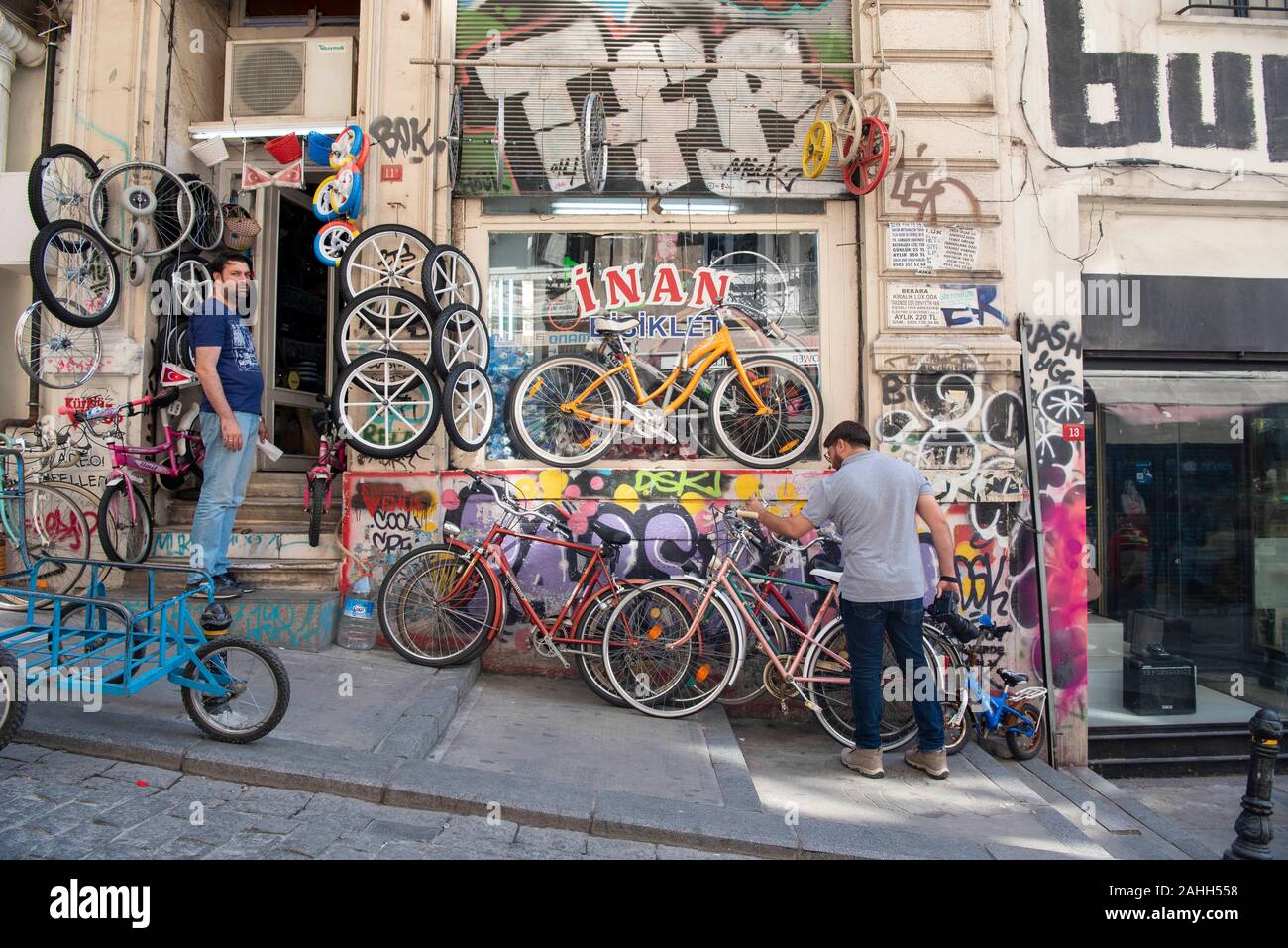 Istanbul Street Art Wandmalerei Stockfoto