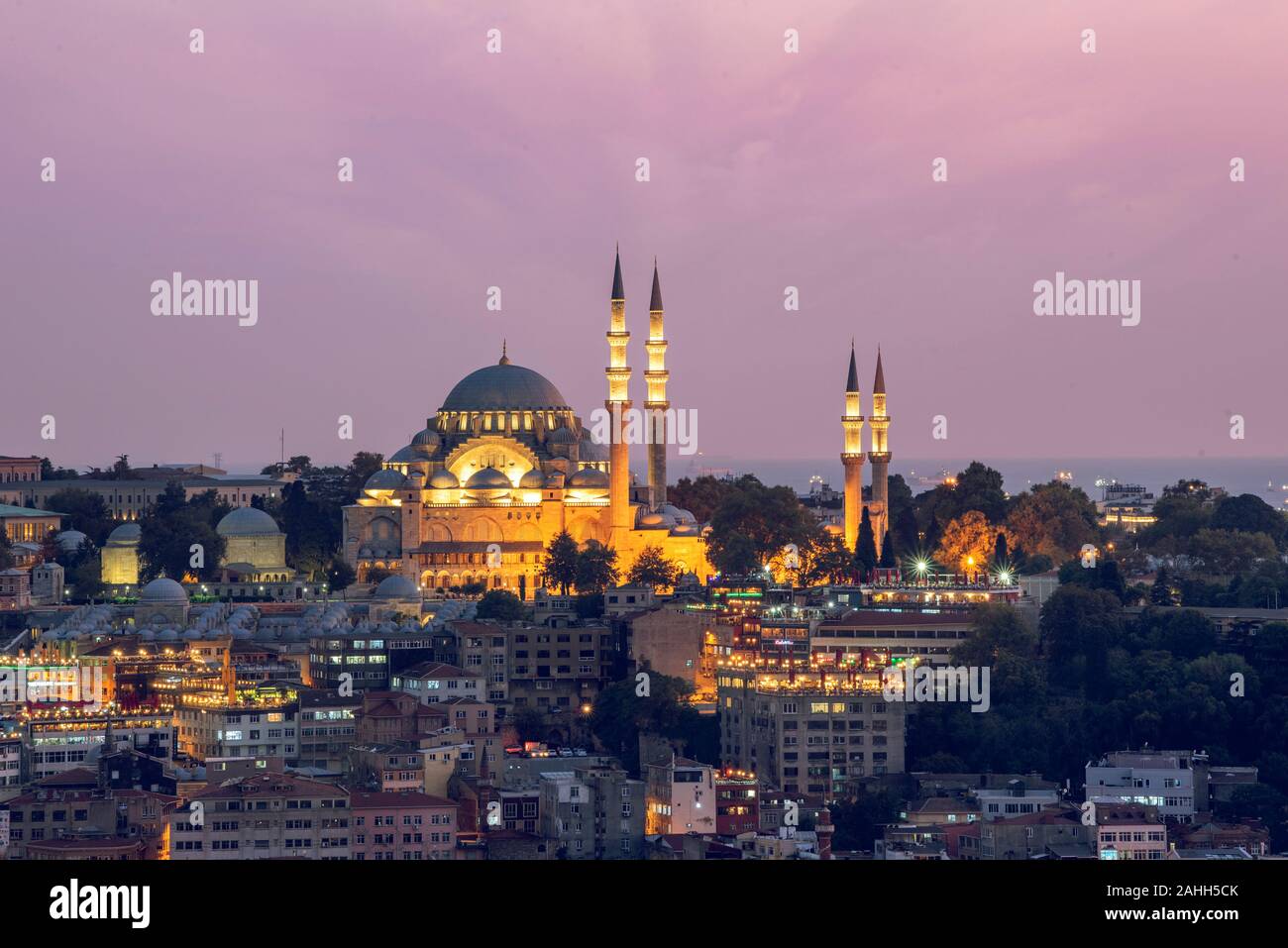 Schöne Aussicht auf den Sonnenuntergang von der Historischen Suleiman Moschee Terrasse, Stockfoto