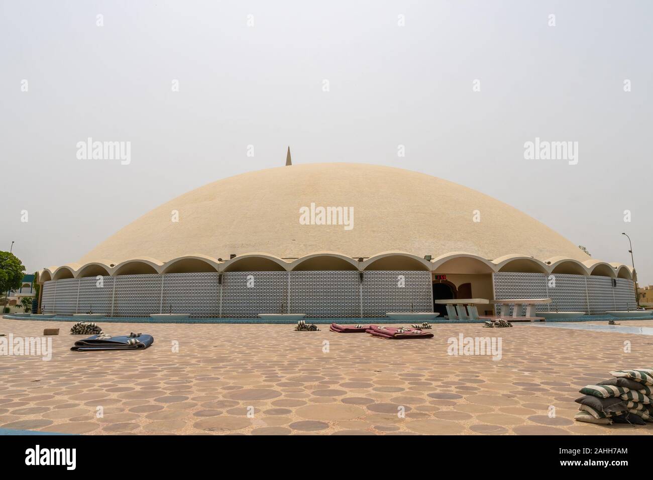 Karachi Masjid-e-Tooba Moschee malerischen Atemberaubenden Blick auf das Gebäude an einem bewölkten Tag Stockfoto