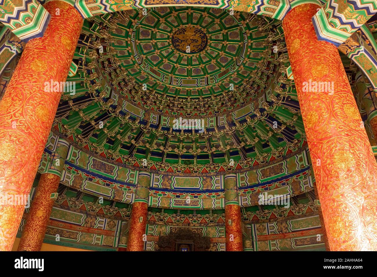Lackierter Innenraum, die Kaiserlichen Gewölbe des Himmels, der Tempel des Himmels, Peking, China Stockfoto