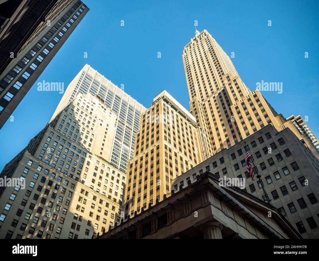 New York City, Vereinigte Staaten von Amerika: [Empire State Building, Ansicht von der Straße] Stockfoto