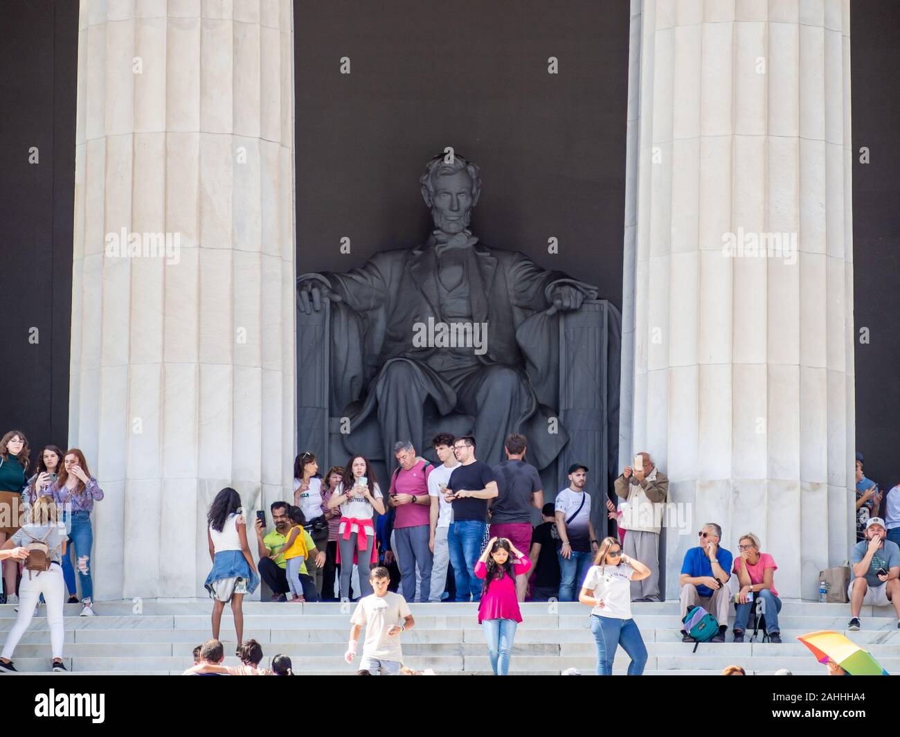 Washington D.C., District of Columbia, Vereinigte Staaten von Amerika: [Abraham Lincoln Memorial und seine Statue im Griechischen Tempel in der Spalte Stockfoto