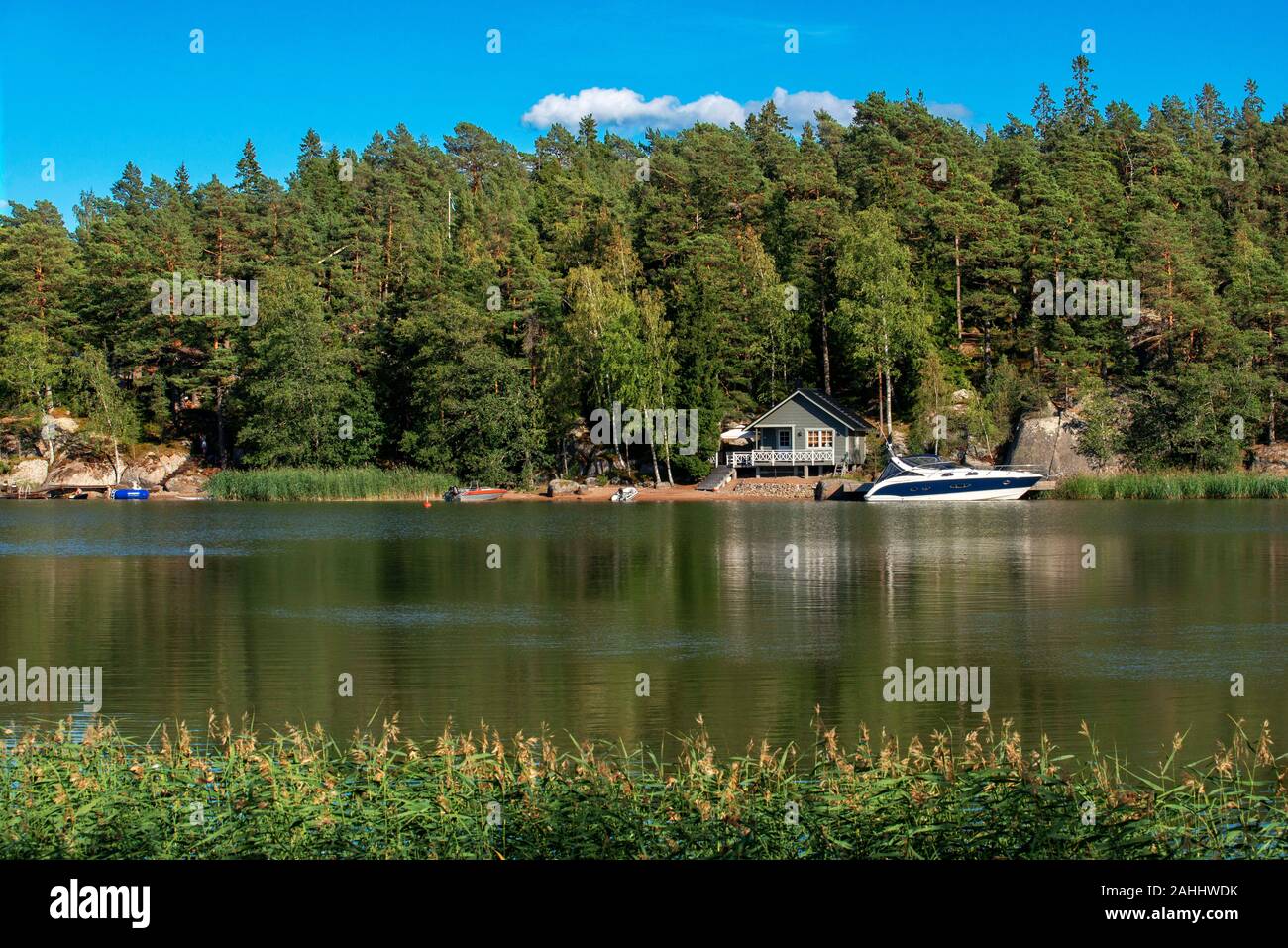 Südwestfinnland Inselgruppe in der Nähe von Kustavin Savipaja. Die Schären Ringstraße oder Saariston rengastie ist voller Dinge zu sehen, zu tun und zu tun. Die coban Stockfoto