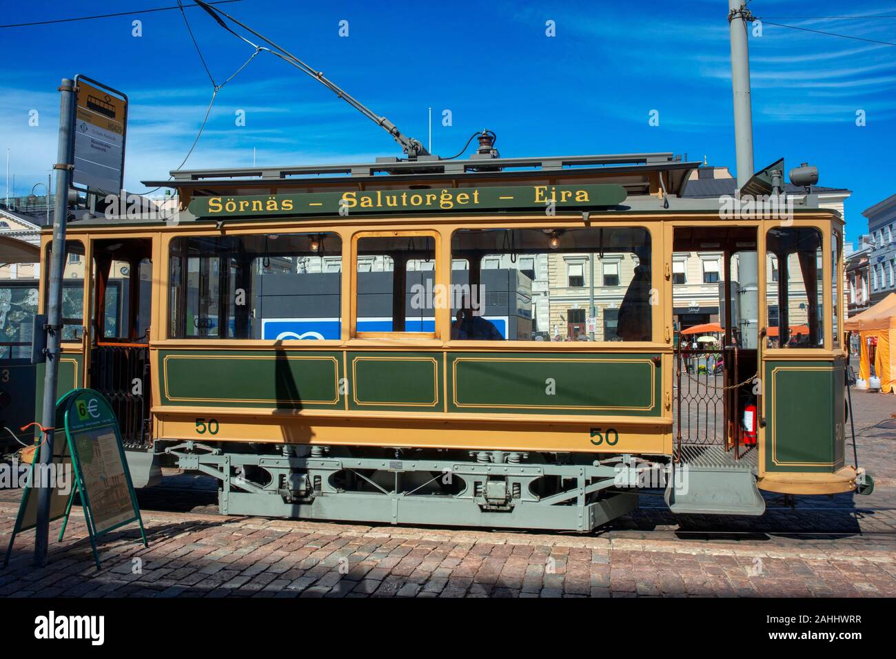 Altmodische historischen Straßenbahn, Kauppatori, wichtigsten Marktplatz, Helsinki, Finnland, Europa Stockfoto