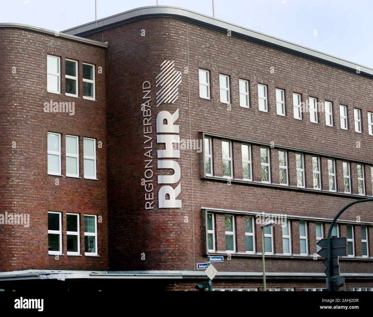 Essen, Deutschland. 30 Dez, 2019. Hauptgebäude der Regionalverband Ruhr. Der Regionalverband Ruhr umfasst eines der größten Ballungszentren in Europa. Der RVR ist 100 Jahre alt. Foto: Roland Weihrauch/dpa/Alamy leben Nachrichten Stockfoto