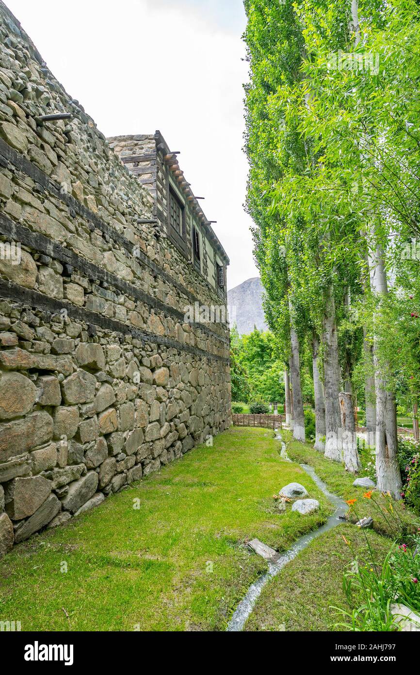 Shigar Forts Komplexe malerischen Atemberaubenden Blick auf das Gebäude an einem bewölkten Himmel Tag Stockfoto