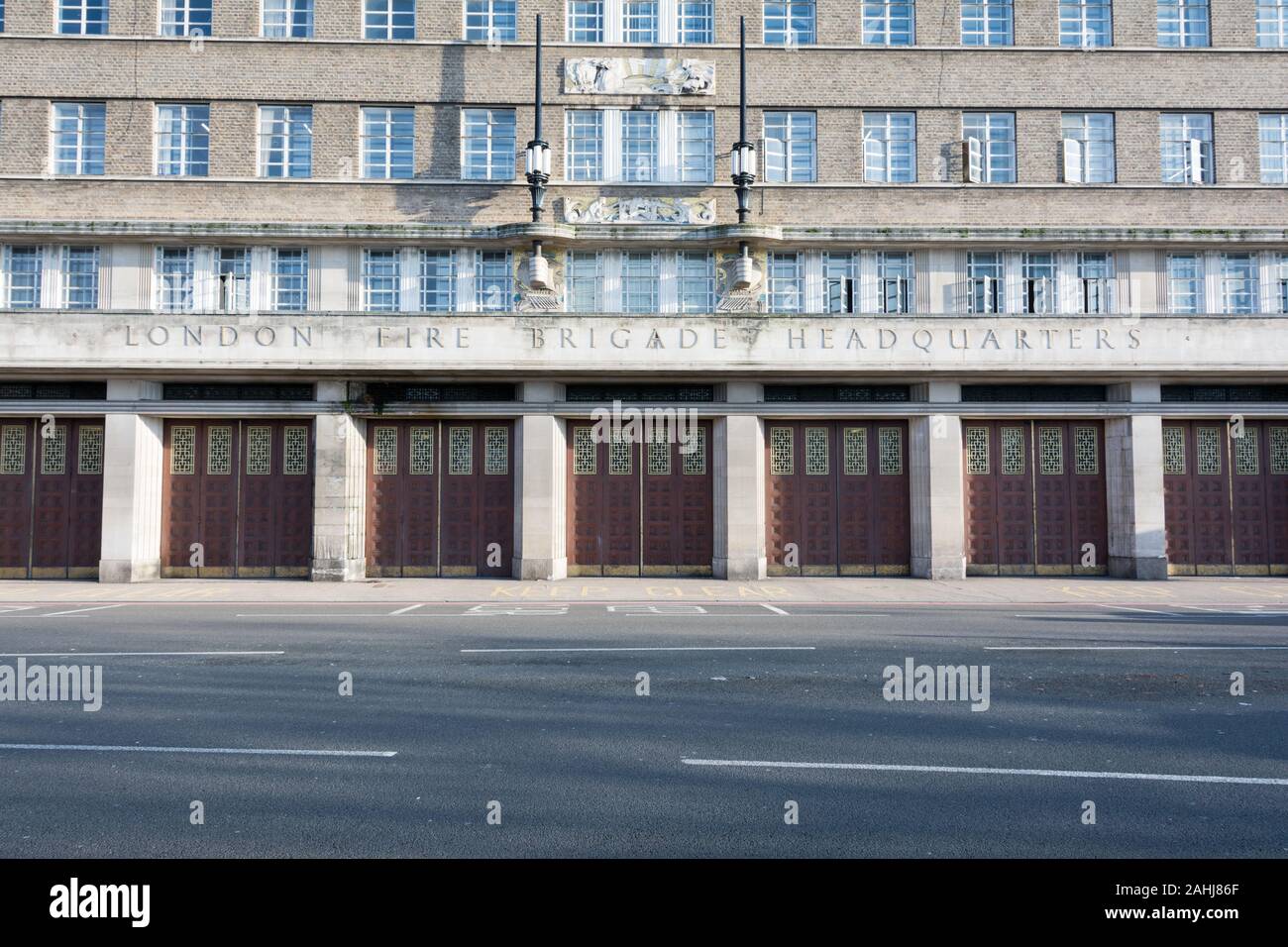 Das ehemalige Hauptquartier der Londoner Feuerwehr, Albert Embankment, Lambeth, London, England, GROSSBRITANNIEN Stockfoto