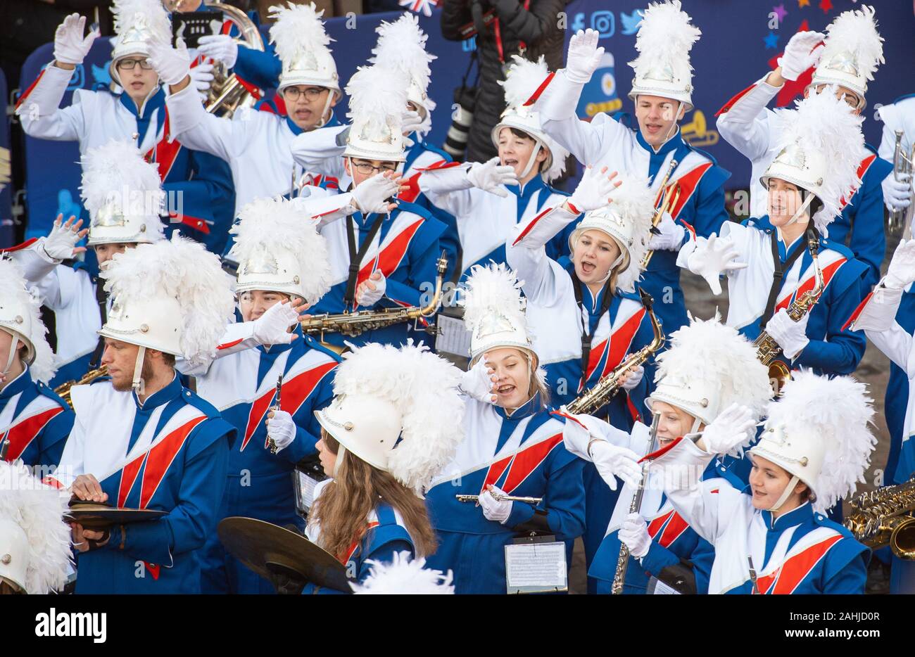 Mitglieder der West Orange High School Krieger Band aus Florida, USA, während eine Vorschau von Tag London New Year's Parade am Covent Garden Piazza in London. Stockfoto