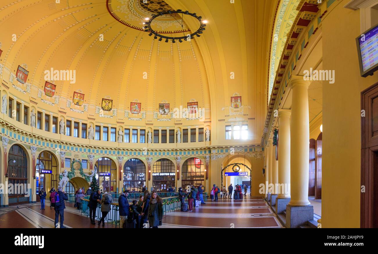 Praha: Hauptbahnhof, alte Halle, Cafe in, Praha, Prag, Prag, Tschechische Stockfoto