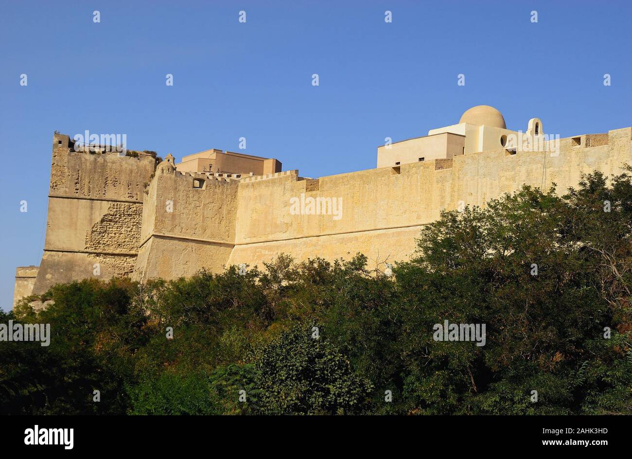 Phlegräischen Felder, Kampanien, Italien. Das Castello Aragonese. Es wurde von Alfonso II. von Aragona König von Neapel 1495 gebaut Stockfoto