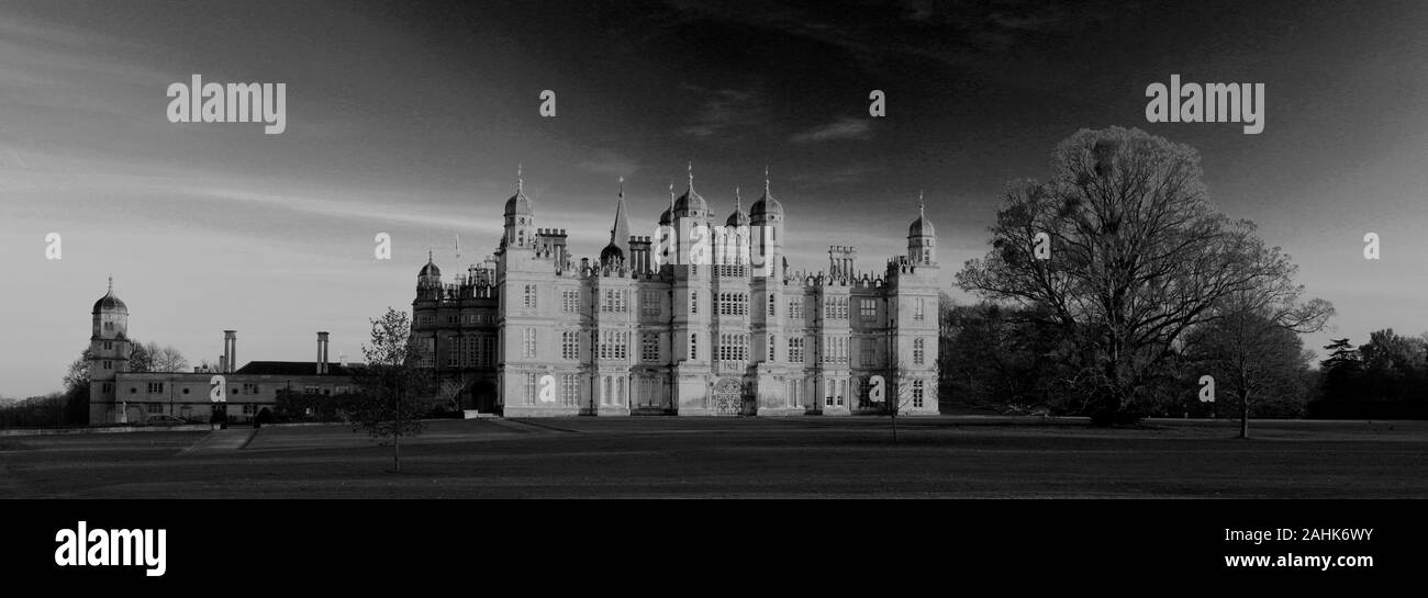 Herbst Sonnenuntergang Farben, Burghley House, elisabethanische Herrenhaus an der Grenze von Cambridgeshire und Lincolnshire, England, Großbritannien Stockfoto