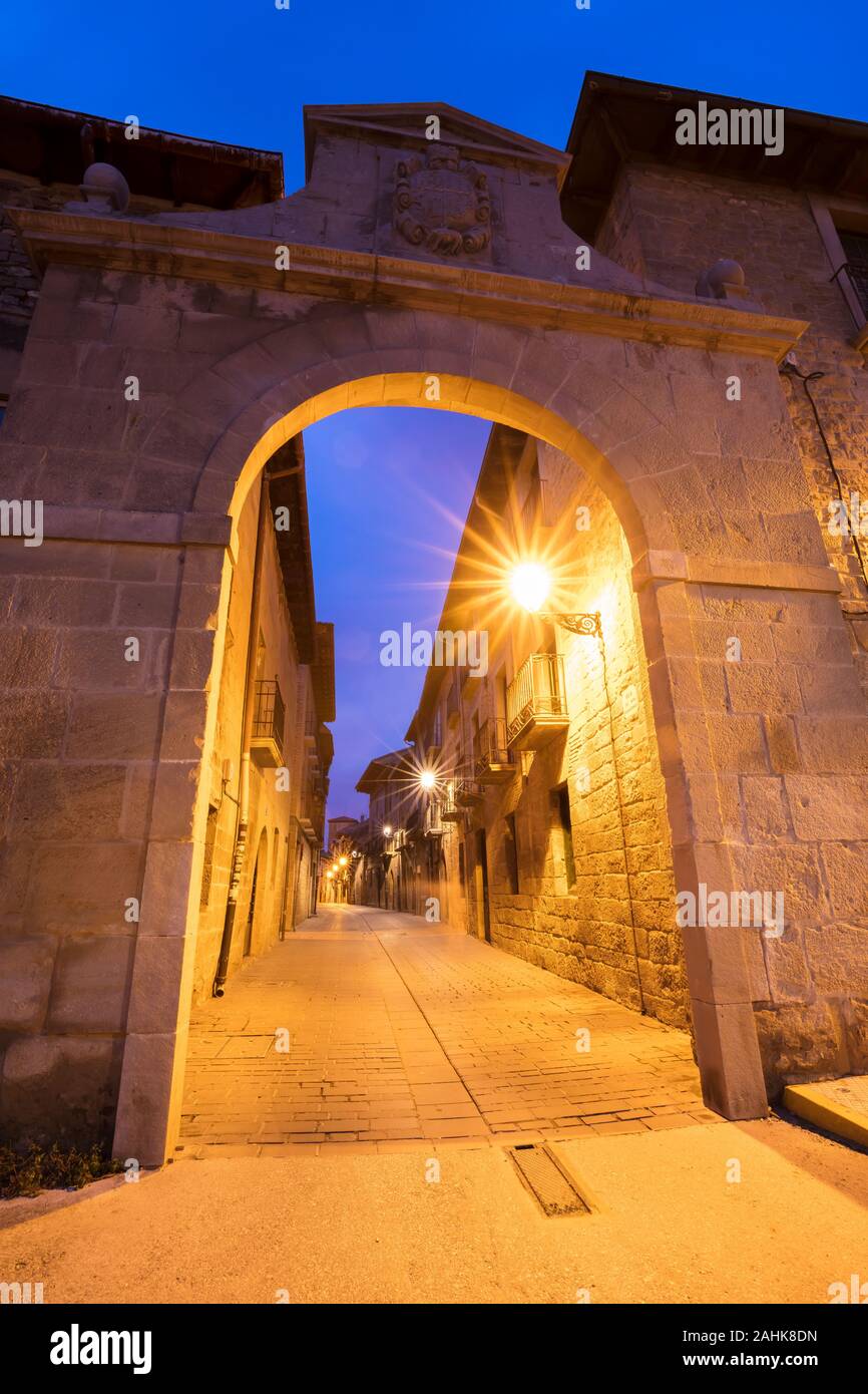 Olite ist ein schönes mittelalterliches Dorf in der Provinz Navarra, Spanien Stockfoto