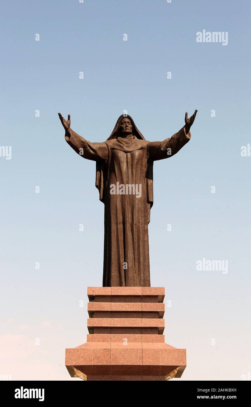 Motherland Abbildung an der Halk Hakydasy Gedenkstätte in Aschgabat Stockfoto