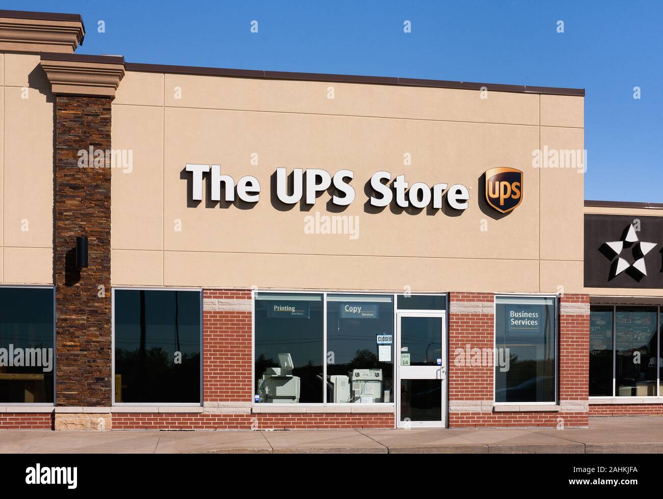 Halifax, Kanada - 11. Juni 2016: UPS Verkaufsplattform. United Parcel Service oder UPS ist eine US-amerikanische Lieferung global tätige Unternehmen. Stockfoto