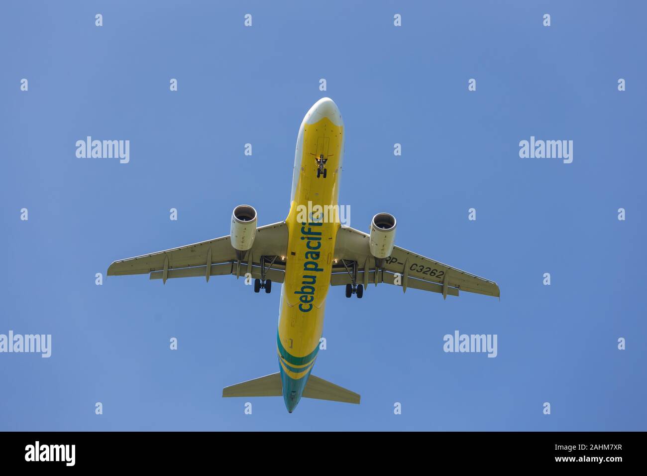 Pasay, Philippinen - 10. August 2017: Cebu Pacific airbus a320 im Finale für die Landung auf dem internationalen Flughafen Ninoy Aquino Stockfoto
