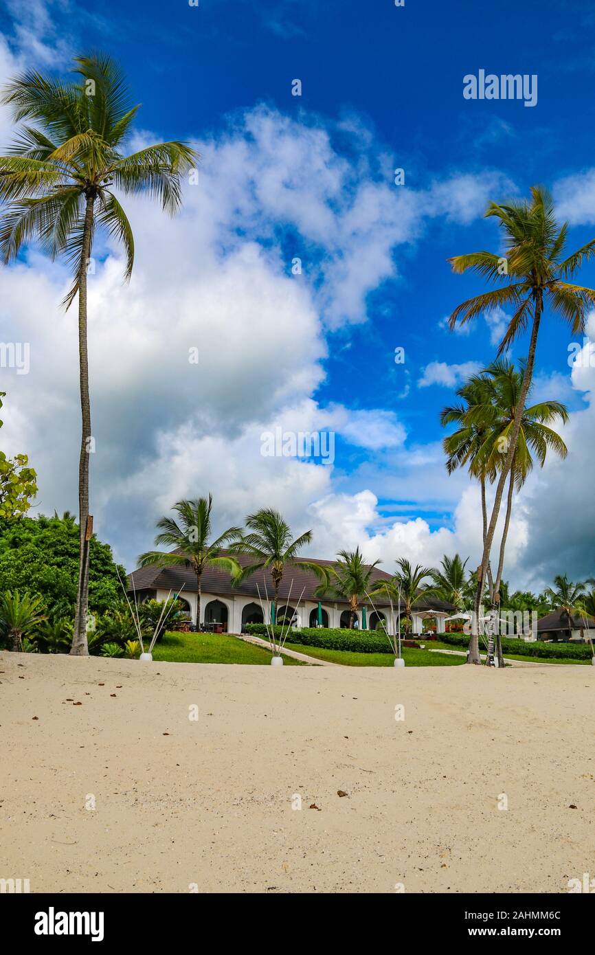 Die herrlichen, unberührten Strand in der Residenz, Sansibar, Tansania - cenizaro Shoreline, natürliches Paradies Stockfoto