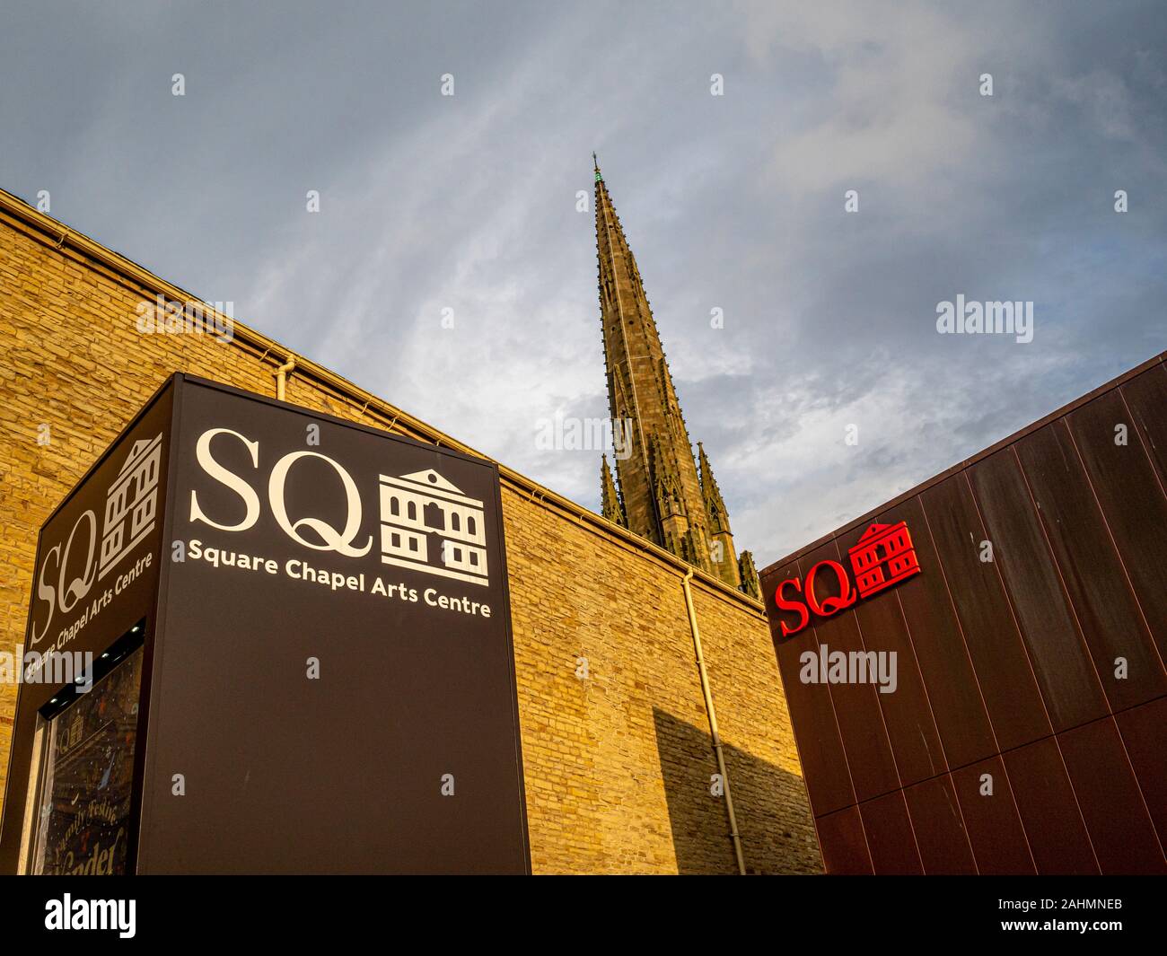 Die Außenseite des Quadratische Kapelle Arts Center, Halifax, Großbritannien. Stockfoto