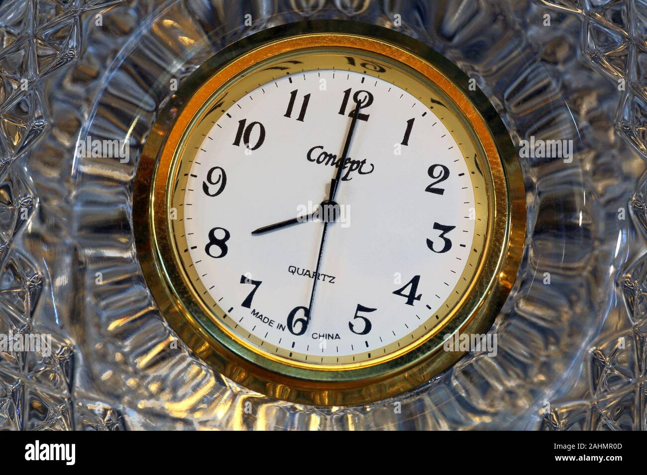 Crystal goldene Uhr in Farbe II. Stockfoto