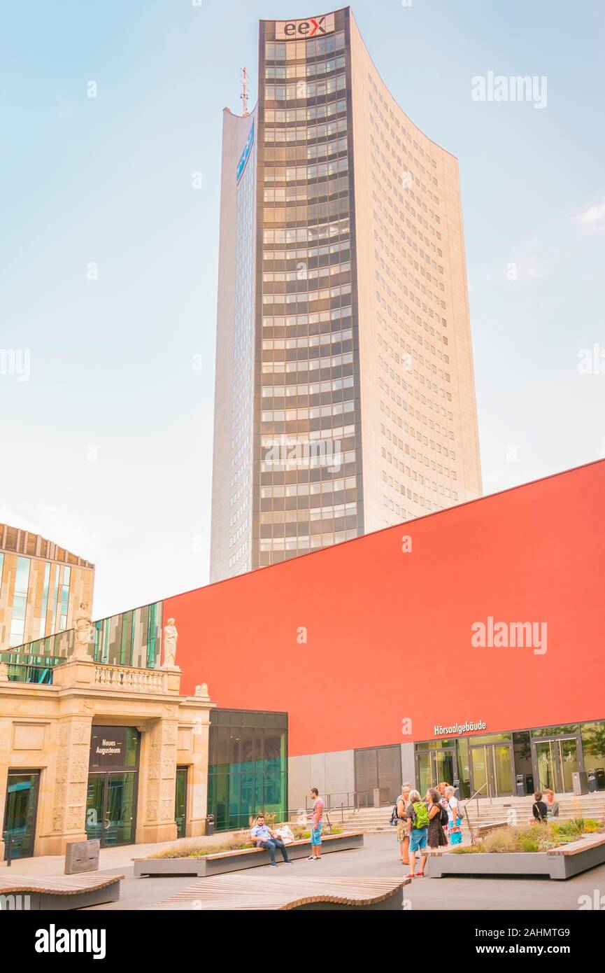 Innenhof des neuen Campus der Universität Leipzig Stockfoto