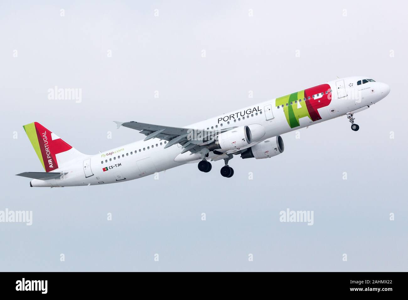München, Deutschland - 18. Februar 2018: TAP Portugal Airbus A321 Flugzeug am Flughafen München (MUC) in Deutschland. Airbus ist ein Hersteller von Flugzeugen von Tou Stockfoto