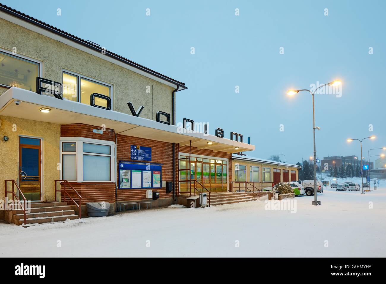 Finnische Rovaniemi eine Stadt in Finnland und der Region Lappland statische Anzeige Dampflok VR-Klasse Tk 3 1147 in Rovaniemi Bahnhofsgebäude Stockfoto