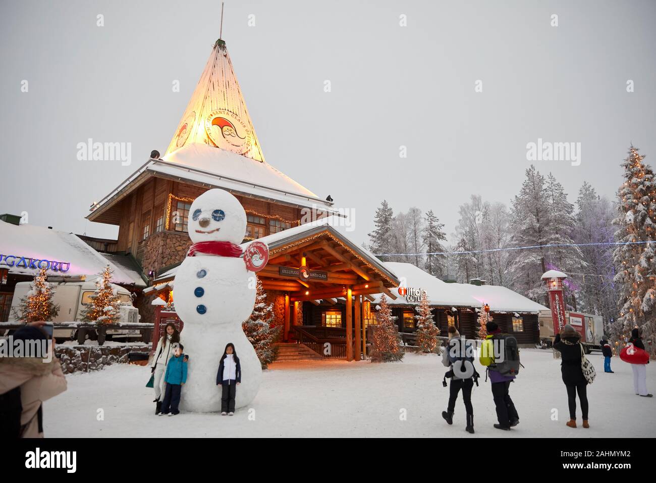 Finnische Rovaniemi eine Stadt in Finnland und der Region Lappland, Santa Claus Village: Die magische Polarkreis Kreuz Stockfoto