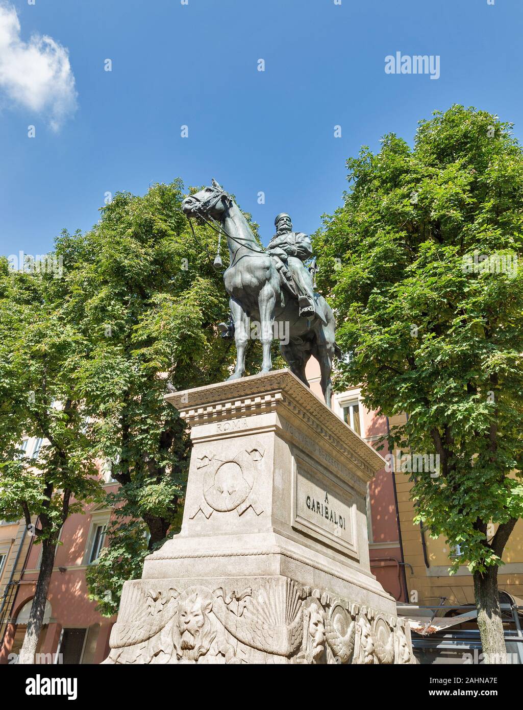 Garibaldi Statue im städtischen Umfeld. Bologna, Italien. Stockfoto