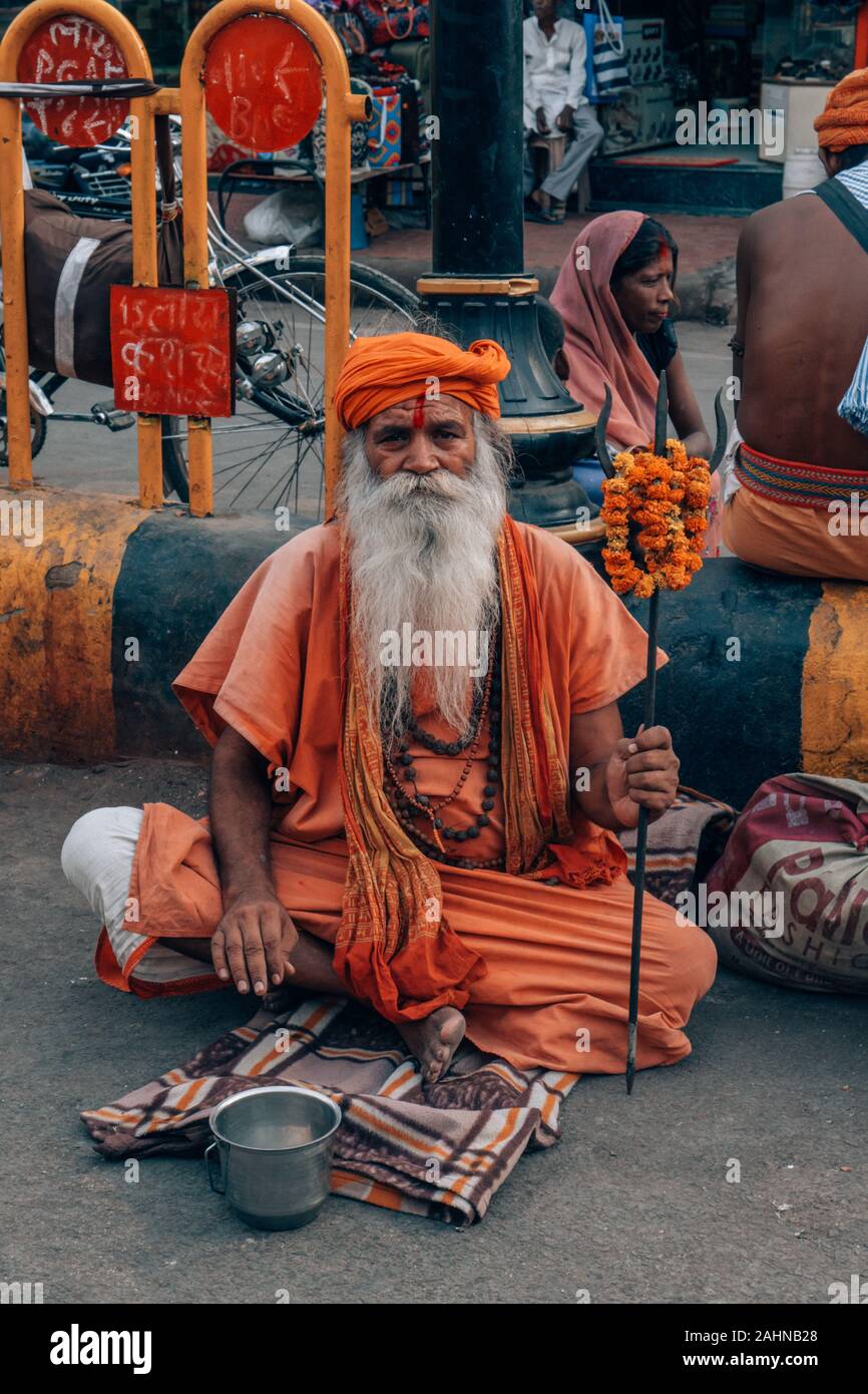 Indischer guru Fotos und Bildmaterial in hoher Auflösung Alamy