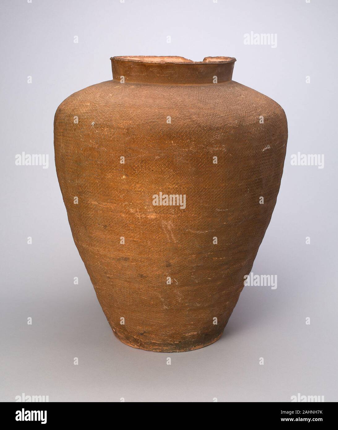 Jar. 400 v. Chr. - 221 v. Chr.. China. Steinzeug mit beeindruckt Dekoration Stockfoto