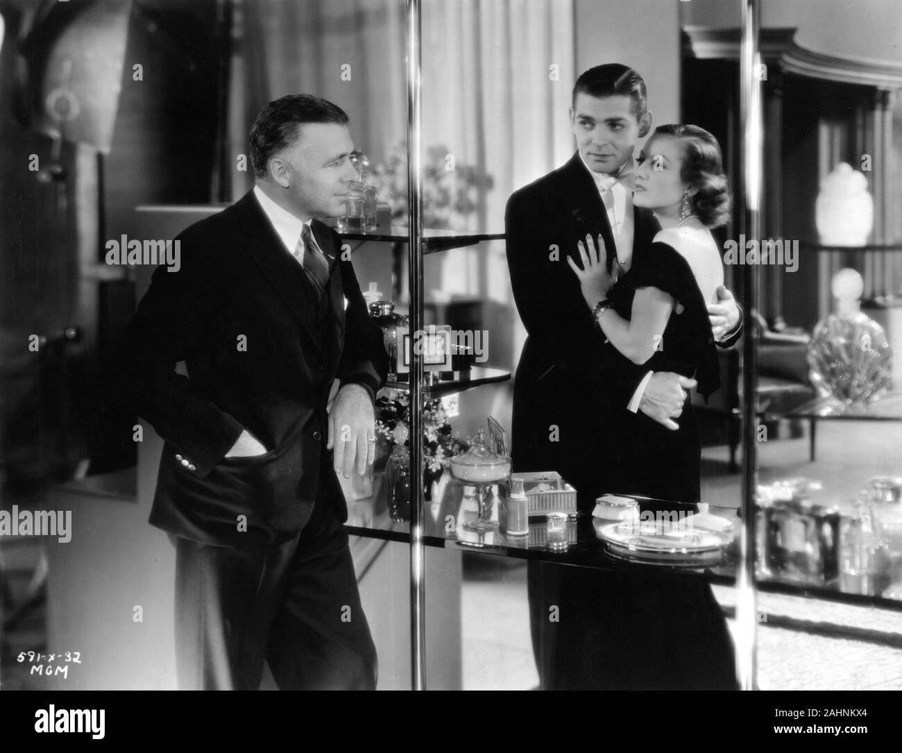 Regisseur Clarence Brown auf offener Dreharbeiten JOAN CRAWFORD und Clark Gable in besessen Kleid 1931 von Gilbert ADRIAN Metro Goldwyn Mayer eingestellt Stockfoto
