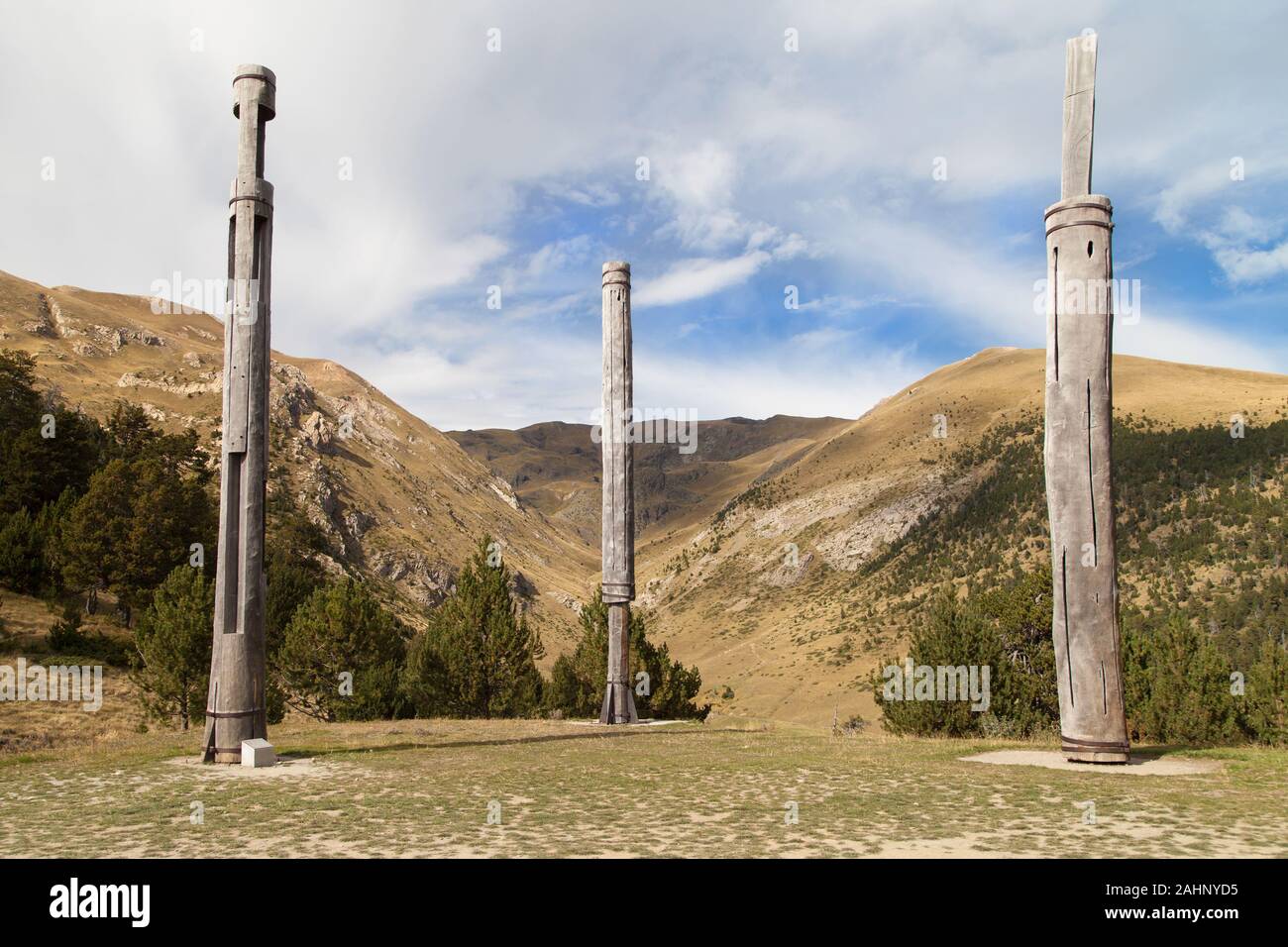 Self-Generating Strukturen, skulpturale Ensemble von Jorge Dubon, neben dem Ordino Pass, Canillo, Andorra. Stockfoto