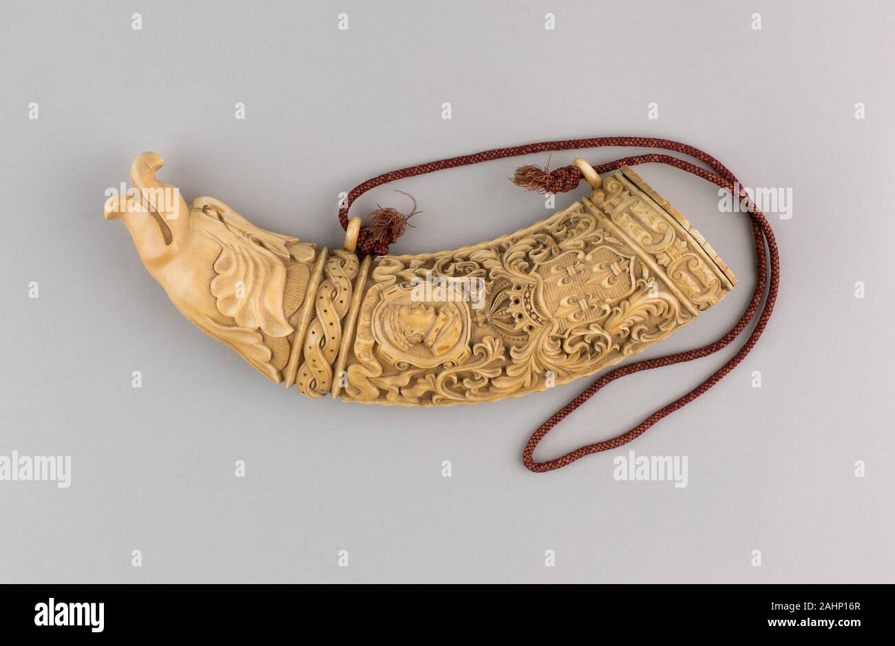 Pulver Horn. 1501 - 1600. Frankreich. Elfenbein Stockfoto