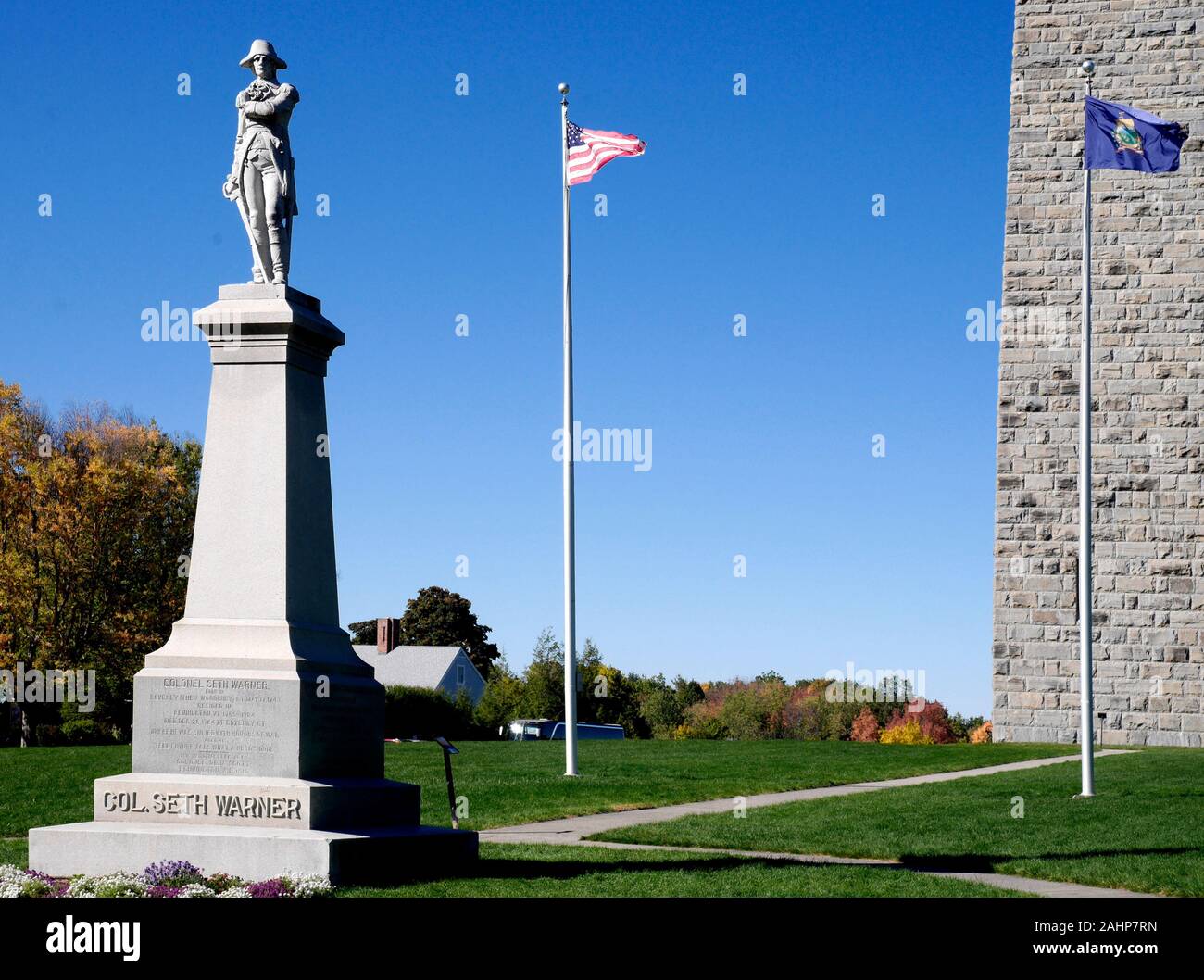 Denkmal zu Ehren von Col. Seth Warner, in Bennington, Vermont. Er ist am besten bekannt durch die Eroberung von Fort Crown Point und die Schlacht von Longueuil . Stockfoto