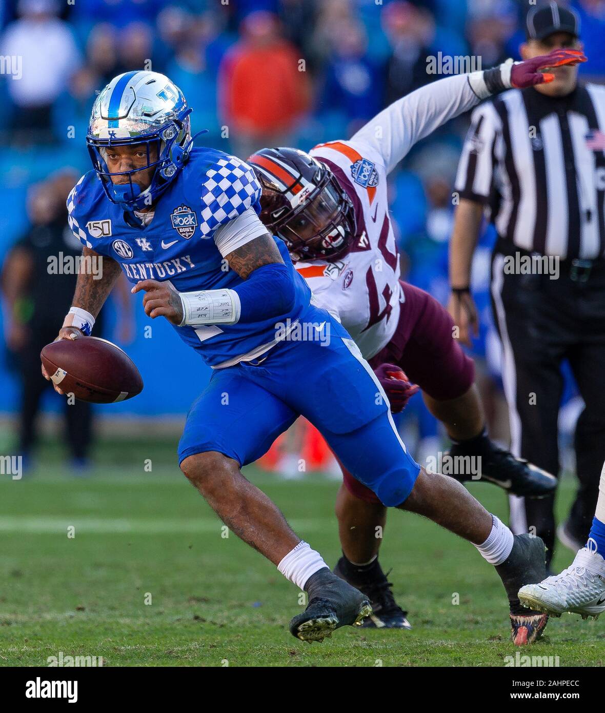 Dezember 31, 2019: Kentucky Wildkatzen wide receiver Lynn Bowden Jr. (1) läuft mit dem Ball im vierten Quartal 2019 Belk Schüssel an der Bank von Amerika Stadium in Charlotte, NC. (Scott Kinser/Cal Sport Media) Stockfoto