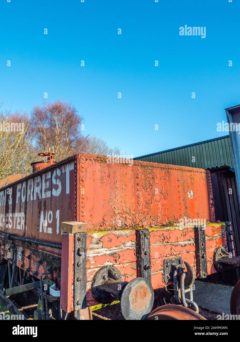 Red Railway Wagon, Winter, Didcot Railway Center, Oxfordshire, England, Großbritannien, GB. Stockfoto