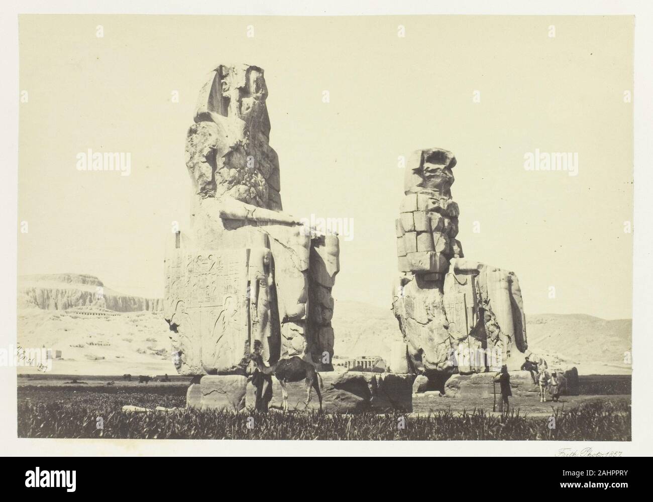 Francis Frith. Die Statuen von Memnon, Ebene von Theben. 1857. England. Eiweiß drucken, von einem 2-Volume Set Stockfoto