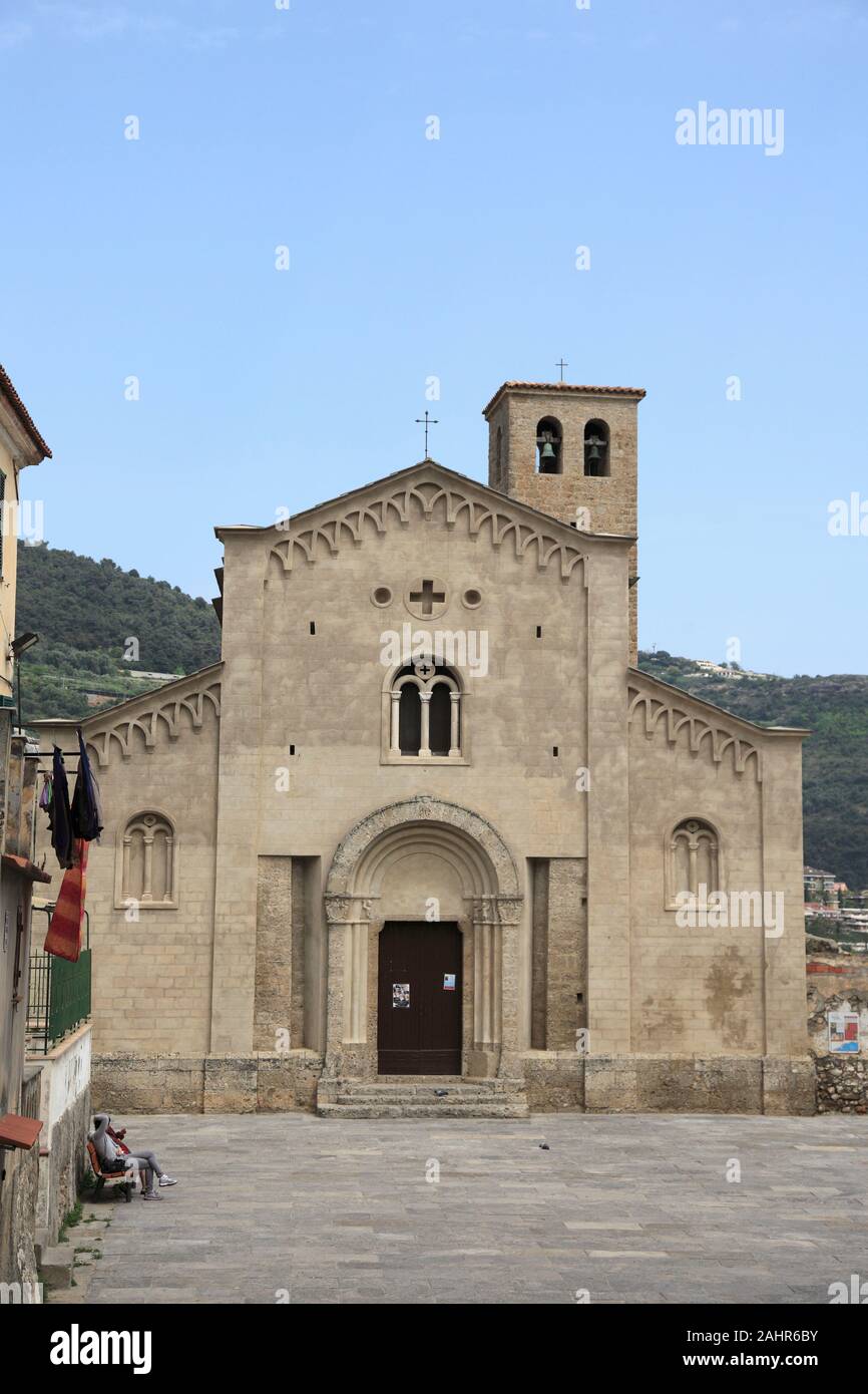 Kirche San Michele Arcangelo, Ventimiglia, mittelalterlichen Altstadt, Provinz Imperia, Ligurien, Italien, Europa Stockfoto