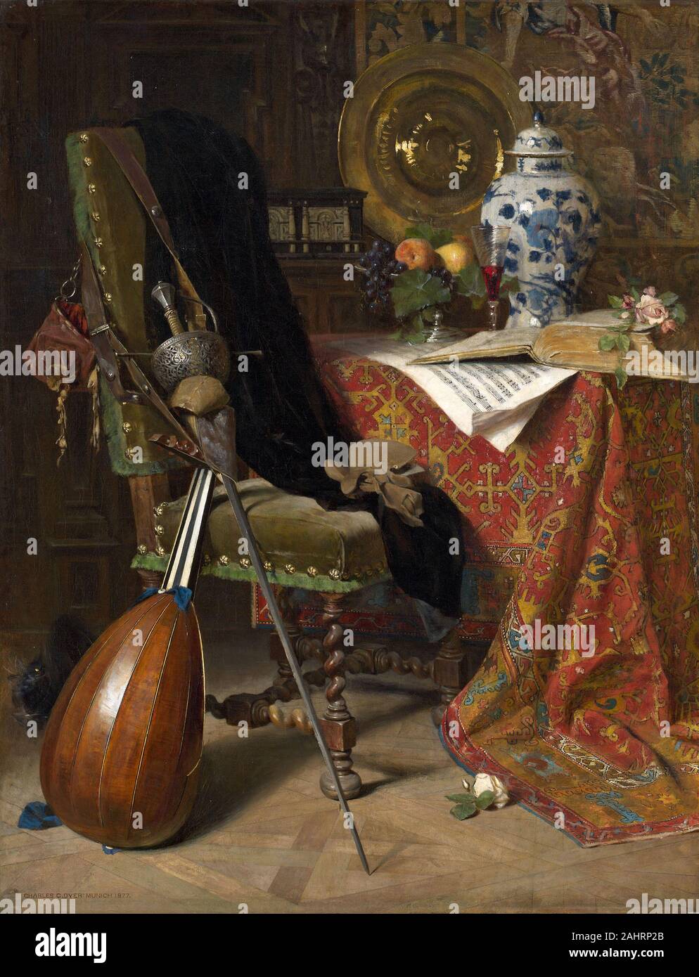 Charles Gifford Dyer. Seventeenth-Century Interieur. 1877. München. Öl auf Leinwand aus Chicago Charles Gifford Dyer studierte Malerei in Paris und München. Die Objekte in dieser Leinwand dargestellt, wie die Chinesische blau-weiße Vase und Oushak Türkische lotto Wolldecke, waren wahrscheinlich während seiner ausgedehnten Reisen gesammelt und den Geschmack eines weltlichen, wohlhabender Mann dar. Das Gemälde erinnert an 17. Jahrhundert niederländische Kompositionen in seinen Fokus auf Oberflächen, Texturen, und illusionismus. Wie moralistischen Niederländische Stillleben, es erinnert an die Flüchtigkeit des Lebens (vanitas), indem Objekte, die schnell verderben, suc Stockfoto