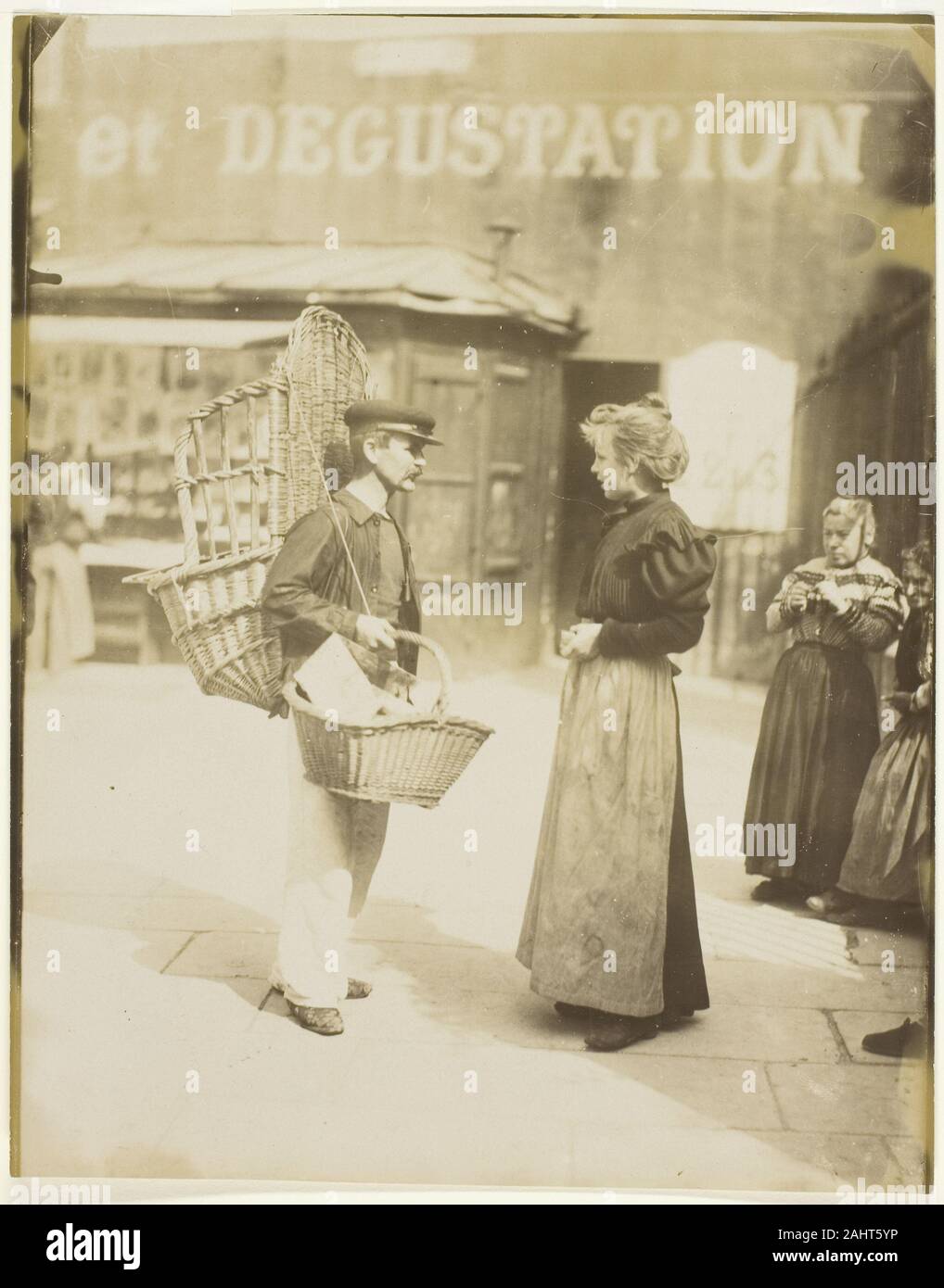 Jean-Eugène - Auguste Atget. Marchand du Panier. 1899 - 1900. Libourne. Gelatine Silber Drucken ausdrucken. Stockfoto