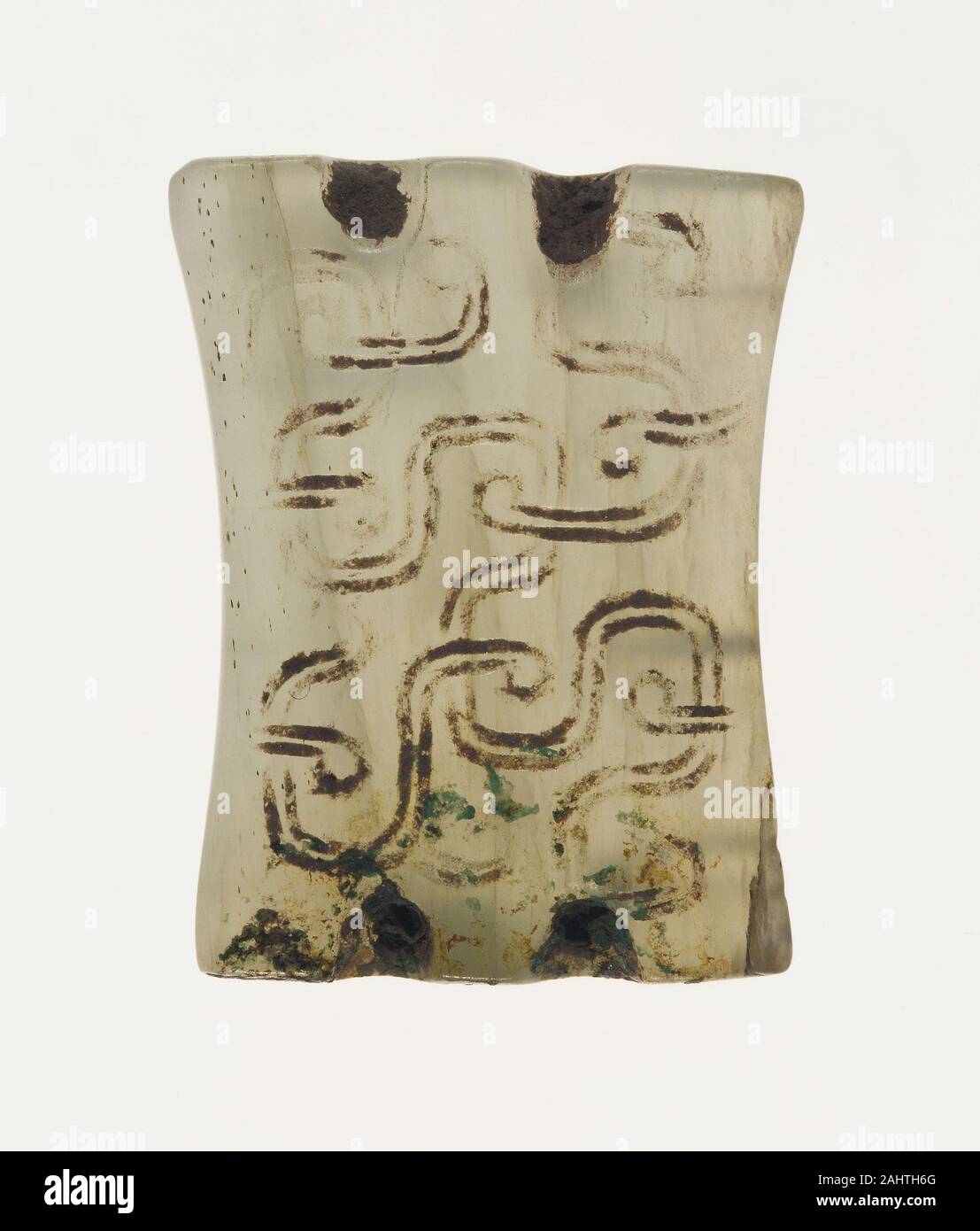 Plakette mit verketteten Schriftrollen. 700 v. Chr. - 600 v. Chr.. China. Jade Stockfoto