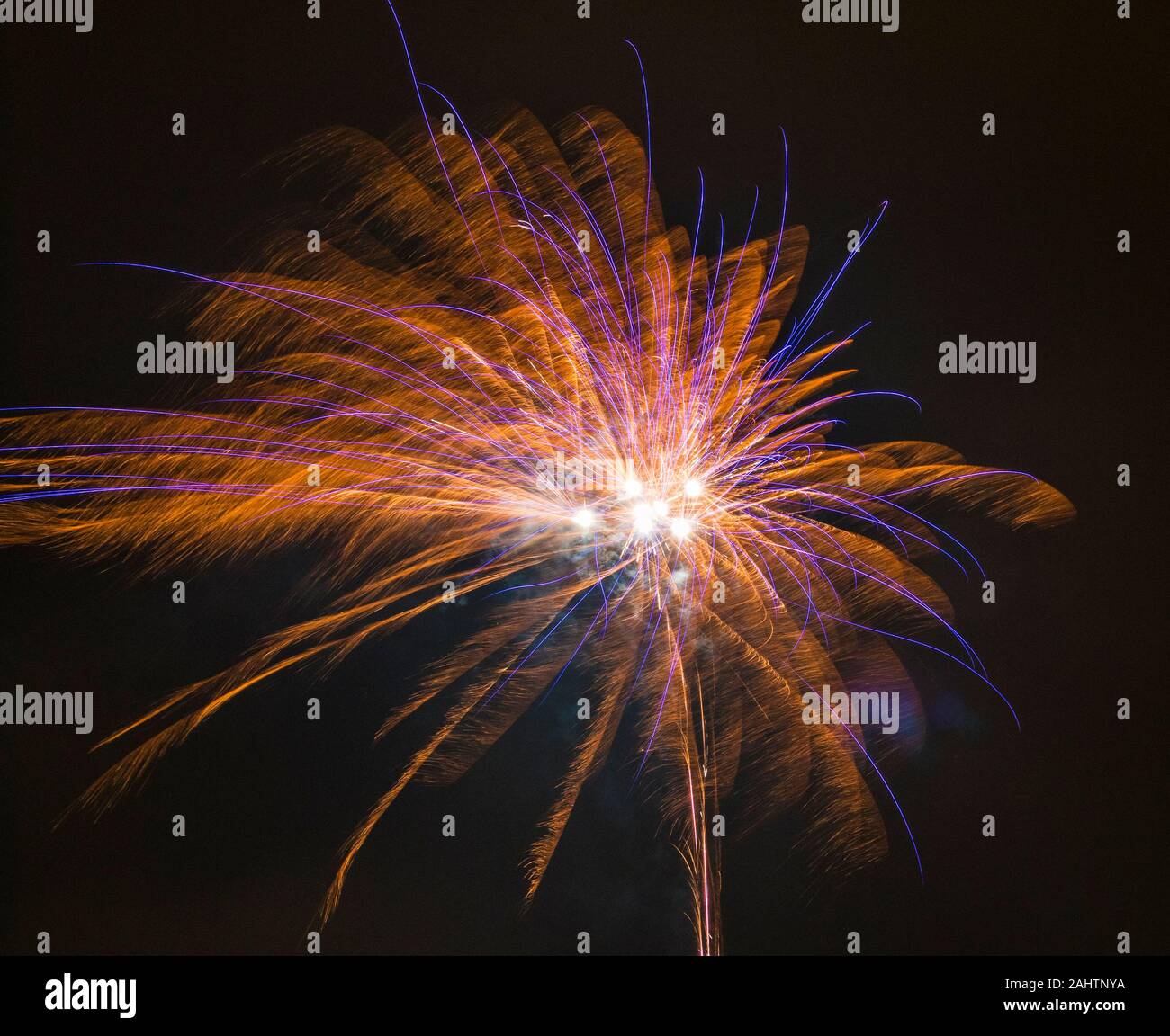 Feuerwerk während der Silvestertage in Norwegen Stockfoto