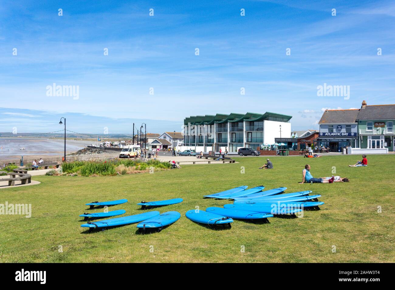 An der Strandpromenade, Westward Ho!, Devon, England, Vereinigtes Königreich Stockfoto