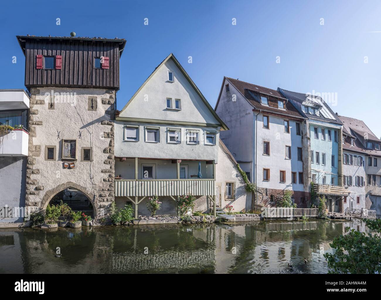 Stadtbild von touristischen historische Städtchen mit historischen malerischen Häusern auf Muhlcanal, im Sommer Schuss helles Licht in Horb am Neckar, Baden Wu Stockfoto