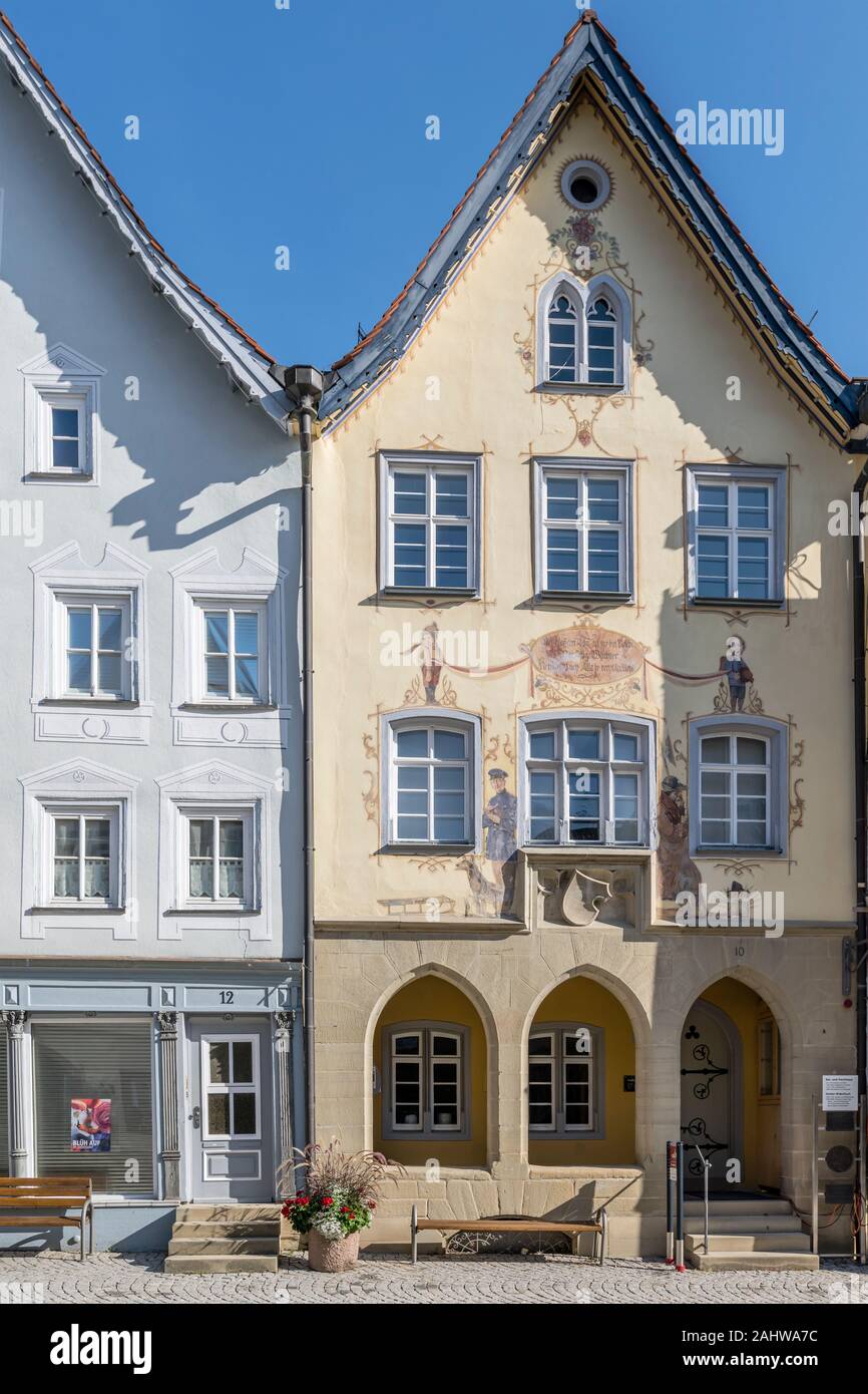 HORB AM NECKAR, Deutschland - 15. September 2019: Stadtbild von touristischen historische Städtchen mit bemalten alten traditionellen Häuser am Marktplatz, Schuß Stockfoto