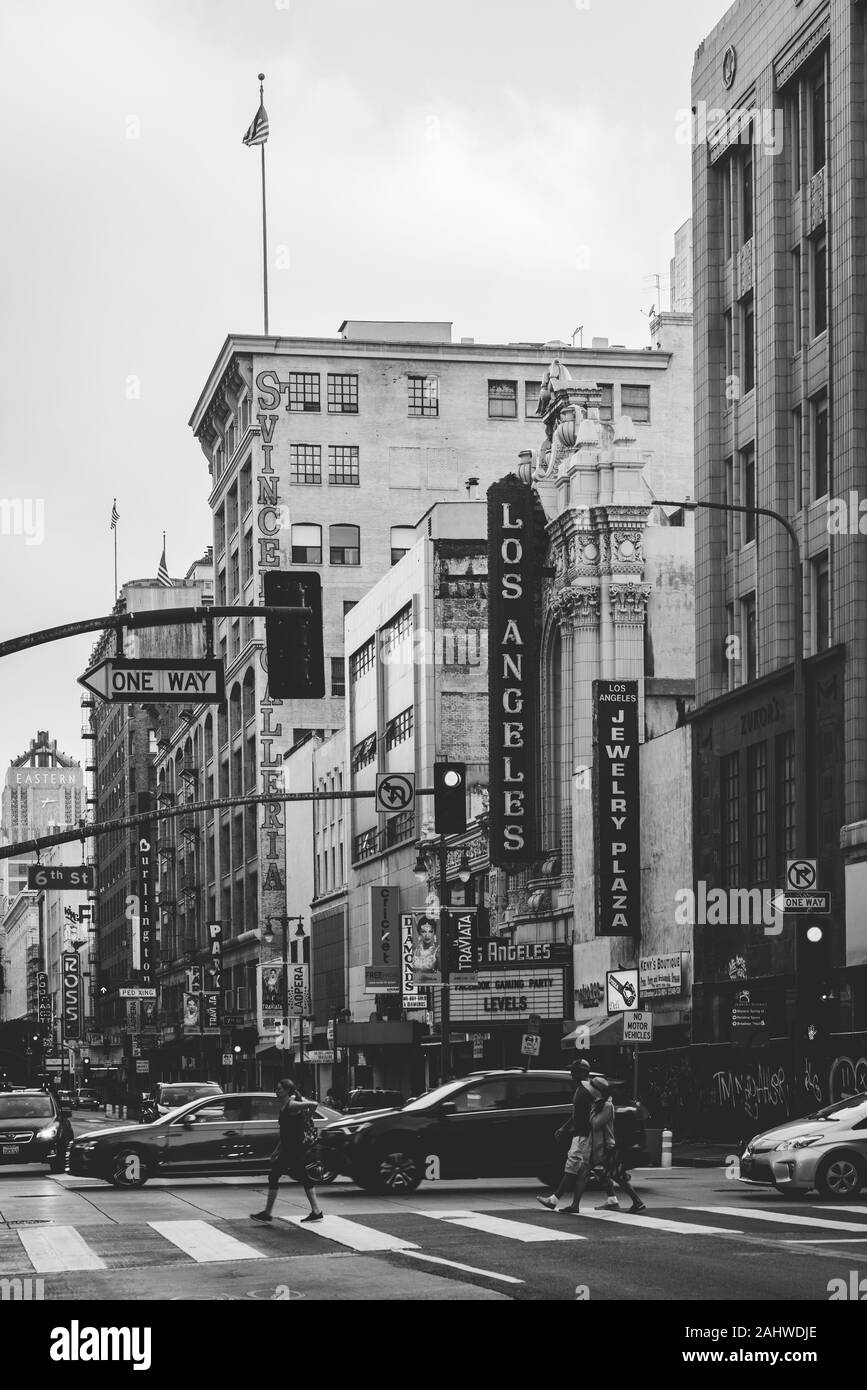 Street Scene am Broadway in Downtown Los Angeles, Kalifornien Stockfoto