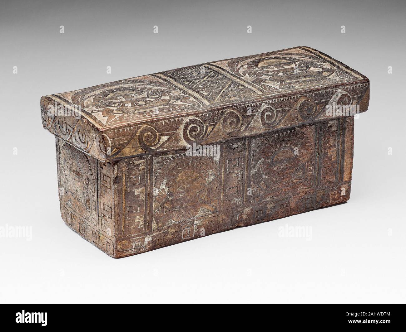 Chancay. Geschnitzt, eingeschnitten, mit Figuren, Vögel und Muster der Textilien. 1000 - 1532. Peru. Holz Stockfoto