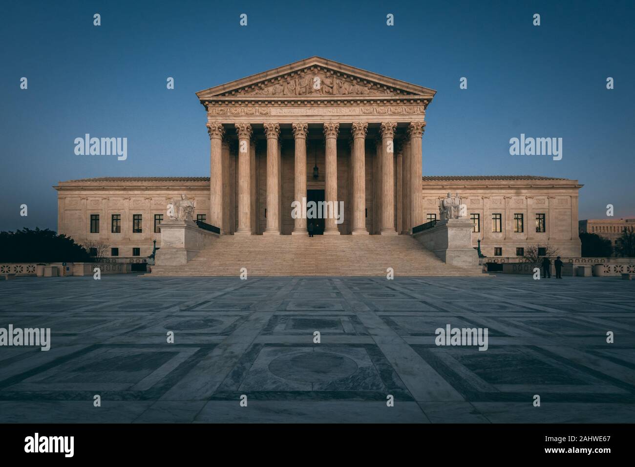 Das Oberste Gericht in der Nacht, in Washington, DC Stockfoto