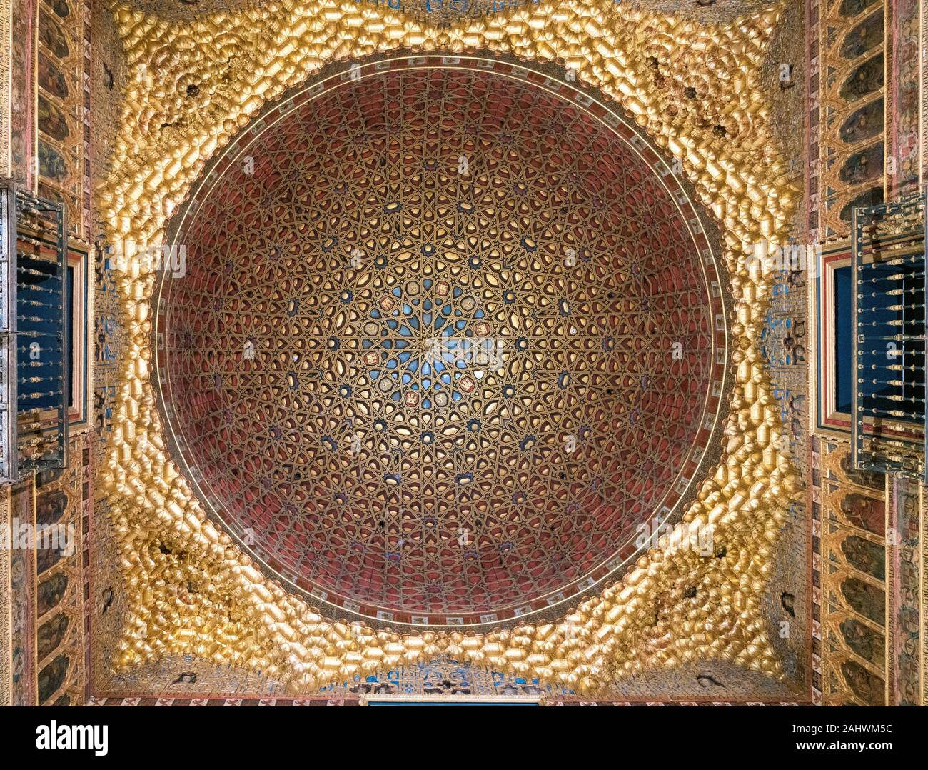 Goldenen Kuppel Details des Ambassador Zimmer im Alcazar von Sevilla, Spanien. Stockfoto